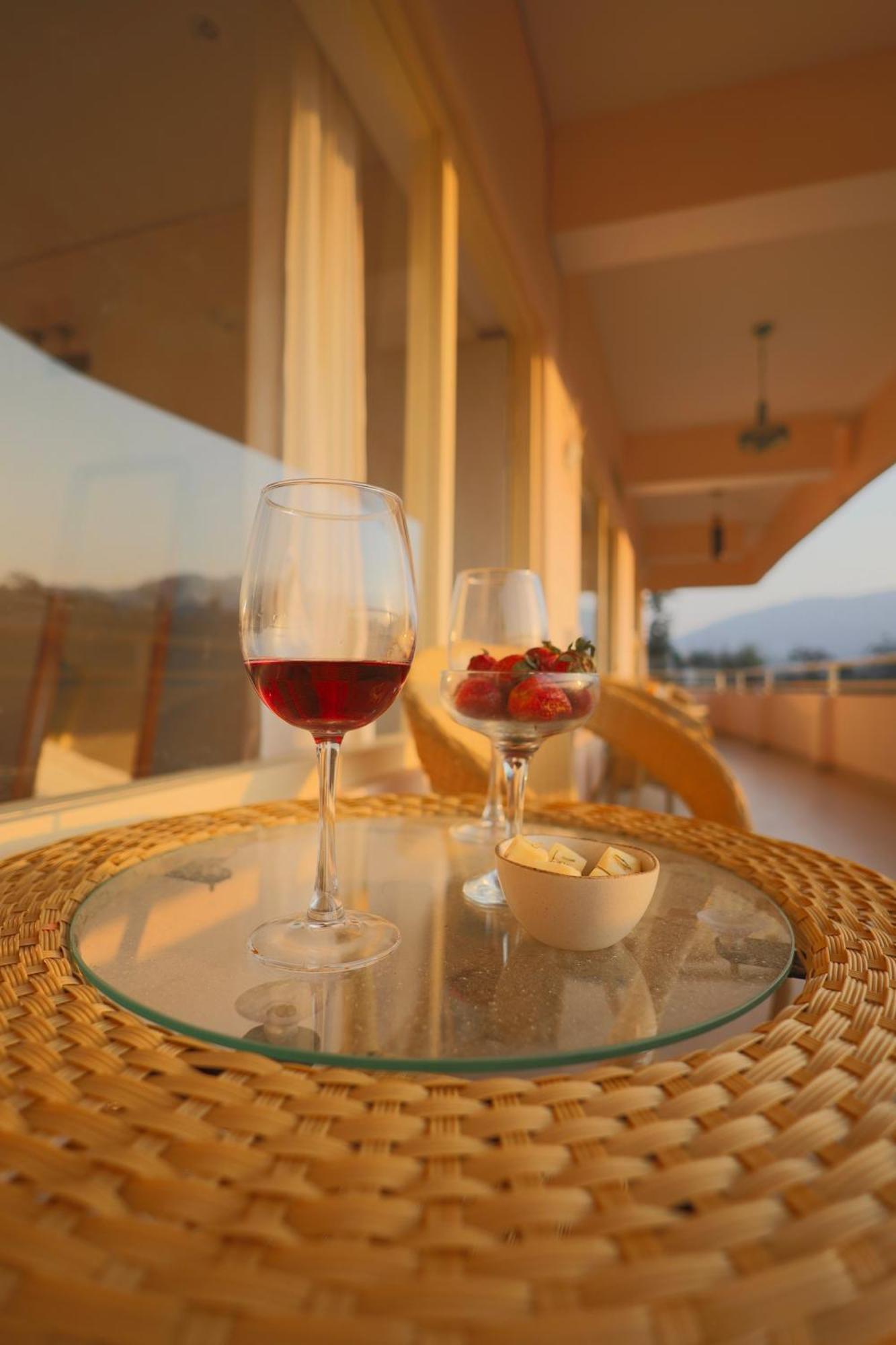Nazaara -Thhpsociety - Mukteshwar - Witness The View From Your Bed Exteriör bild