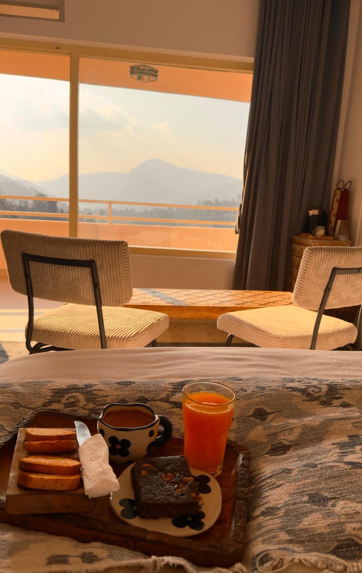 Nazaara -Thhpsociety - Mukteshwar - Witness The View From Your Bed Exteriör bild
